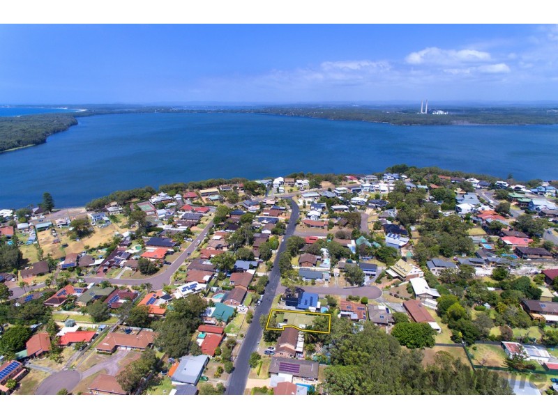 20 Rosemount Avenue, Lake Munmorah NSW 2259