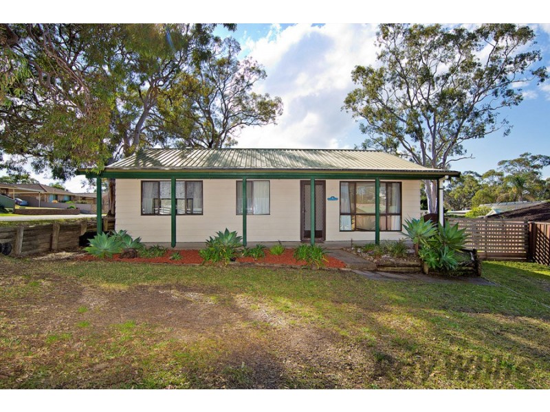 1 Wailele Avenue, Budgewoi NSW 2262
