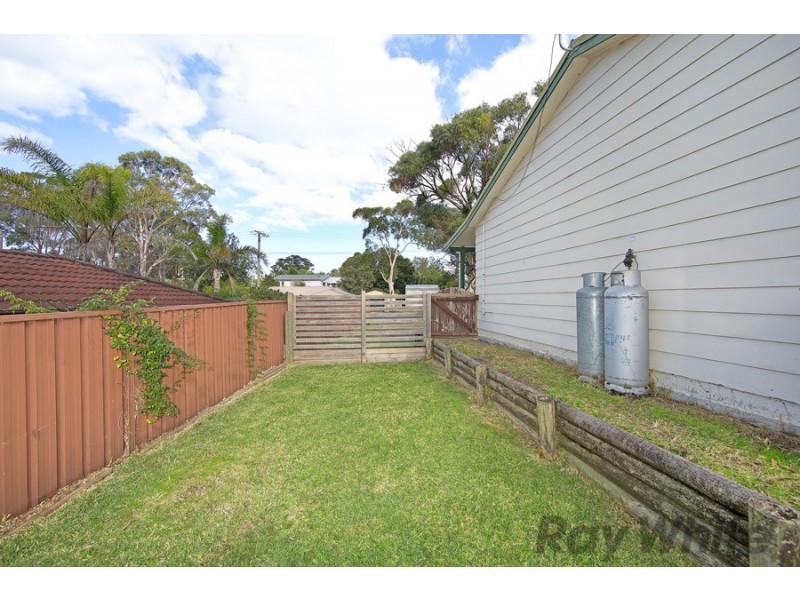 1 Wailele Avenue, Budgewoi NSW 2262