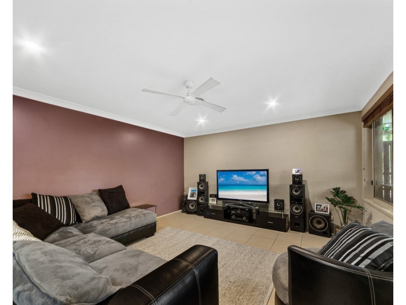 2 Cascades Road, Woongarrah NSW 2259