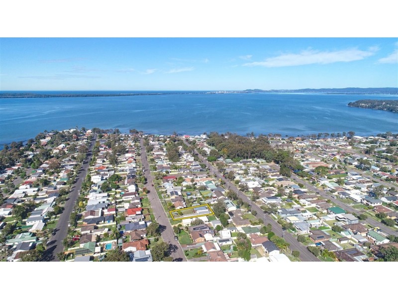 48 Wall Road, Gorokan NSW 2263