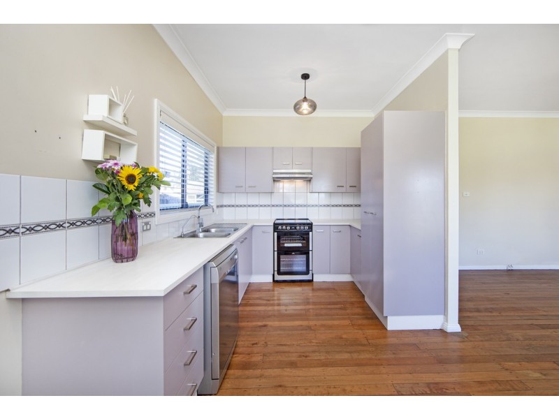 48 Wall Road, Gorokan NSW 2263