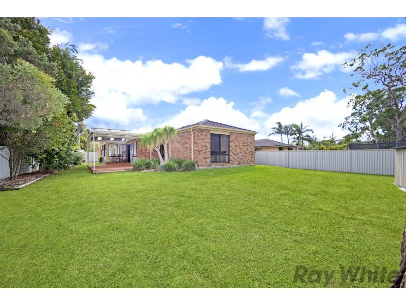 42 Pinehurst Way, Blue Haven NSW 2262