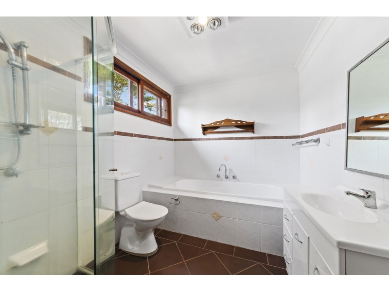 147 Tuggerawong Road, Wyongah NSW 2259