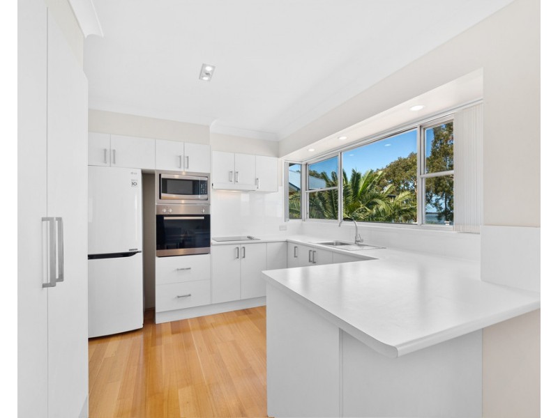 40 Woodland Parkway, Buff Point NSW 2262