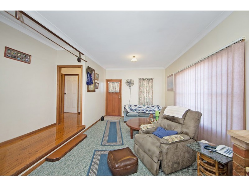 2 Hay Street, Gorokan NSW 2263