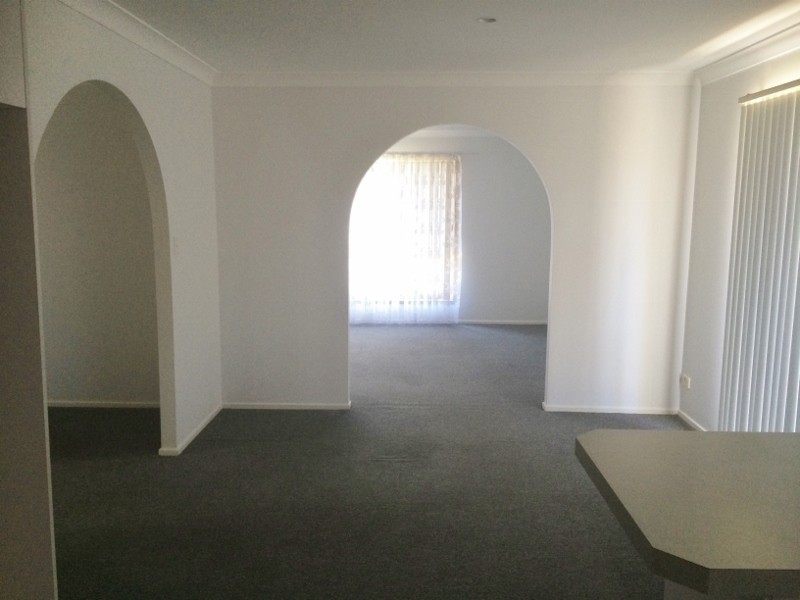 36 Twin Lakes Drive, Lake Haven NSW 2263