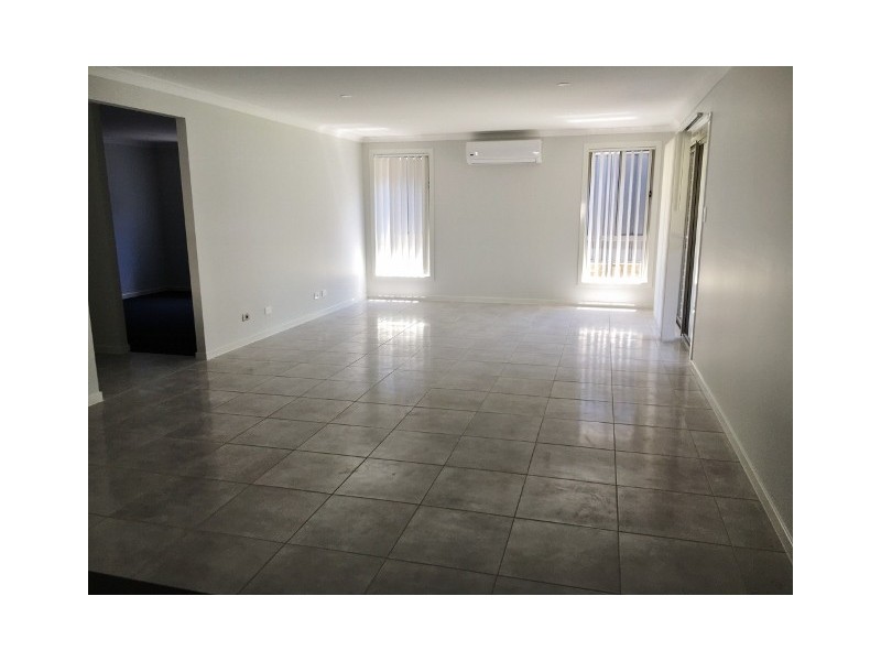 16 Voyager Street, Wadalba NSW 2259