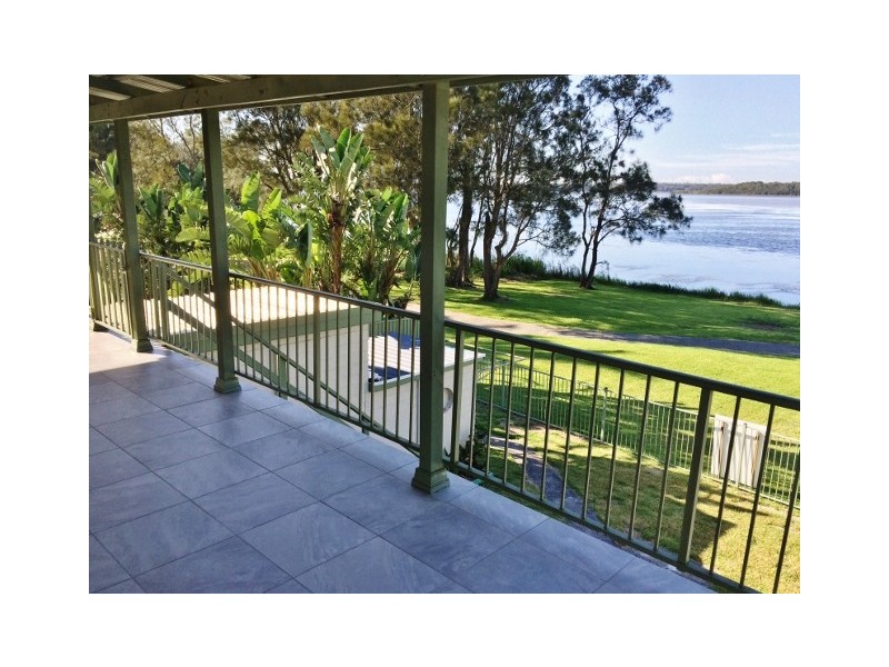 86 Diamond Head Drive, Budgewoi NSW 2262