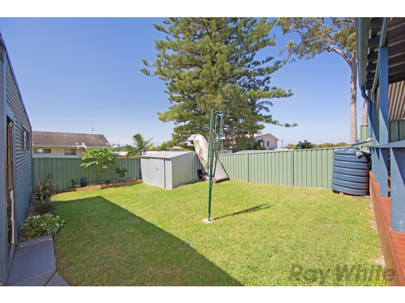 23 Woolana Avenue, Budgewoi NSW 2262