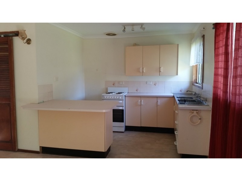 2 Liamena Avenue, San Remo NSW 2262