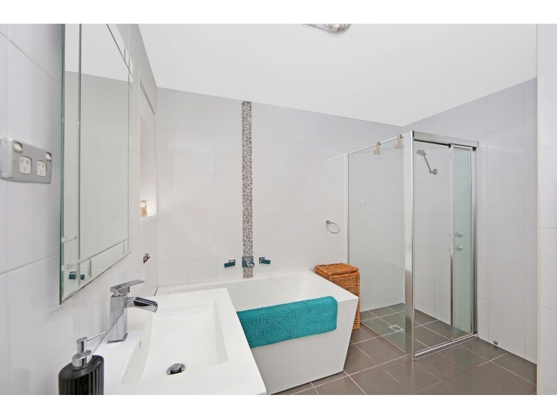 3 Greenleaf Place, Buff Point NSW 2262