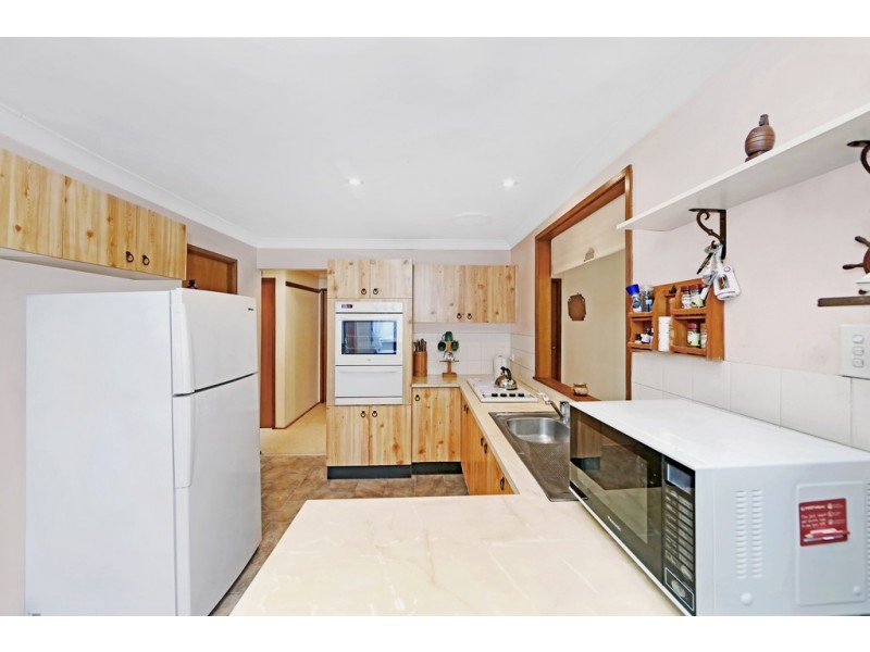 132 Sunrise Avenue, Budgewoi NSW 2262