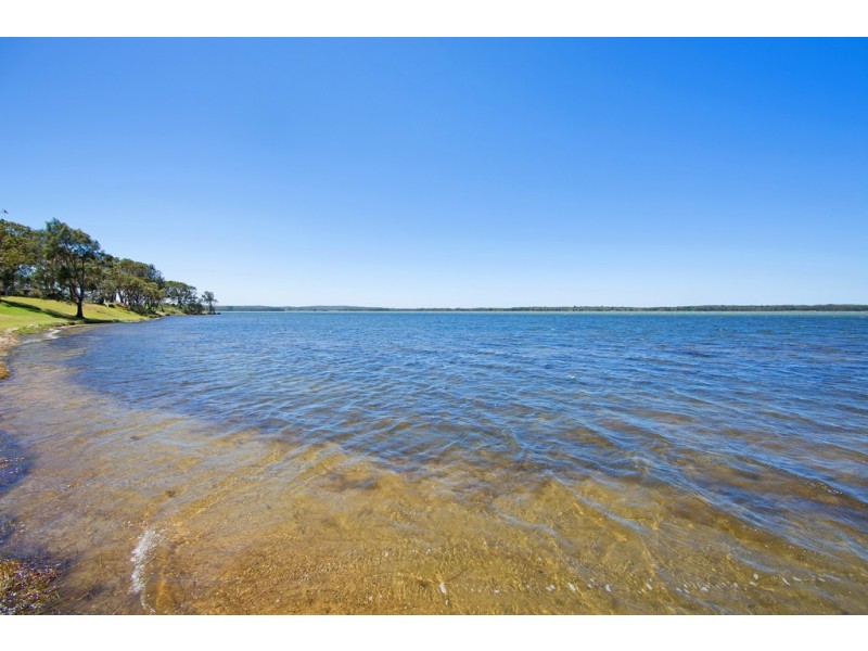 132 Sunrise Avenue, Budgewoi NSW 2262