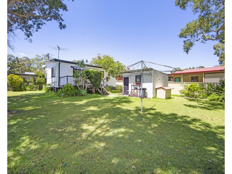 16 Kapala Avenue, Summerland Point NSW 2259
