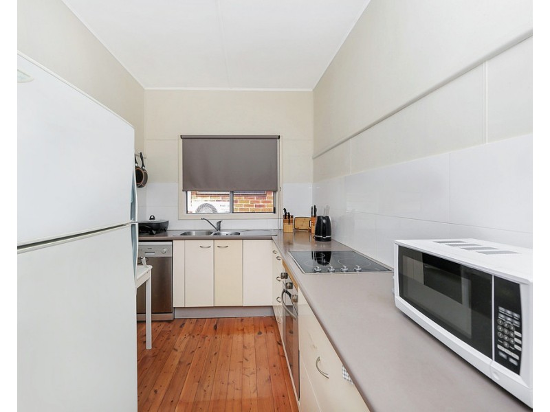 16 Kapala Avenue, Summerland Point NSW 2259