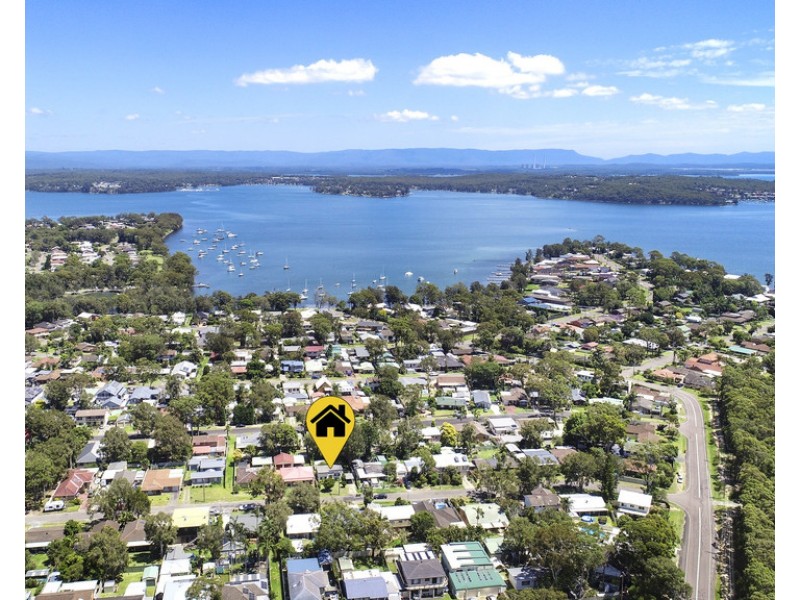 16 Kapala Avenue, Summerland Point NSW 2259