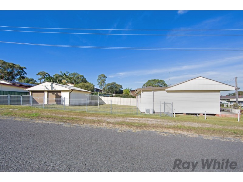 17 Laelana Avenue, Budgewoi NSW 2262