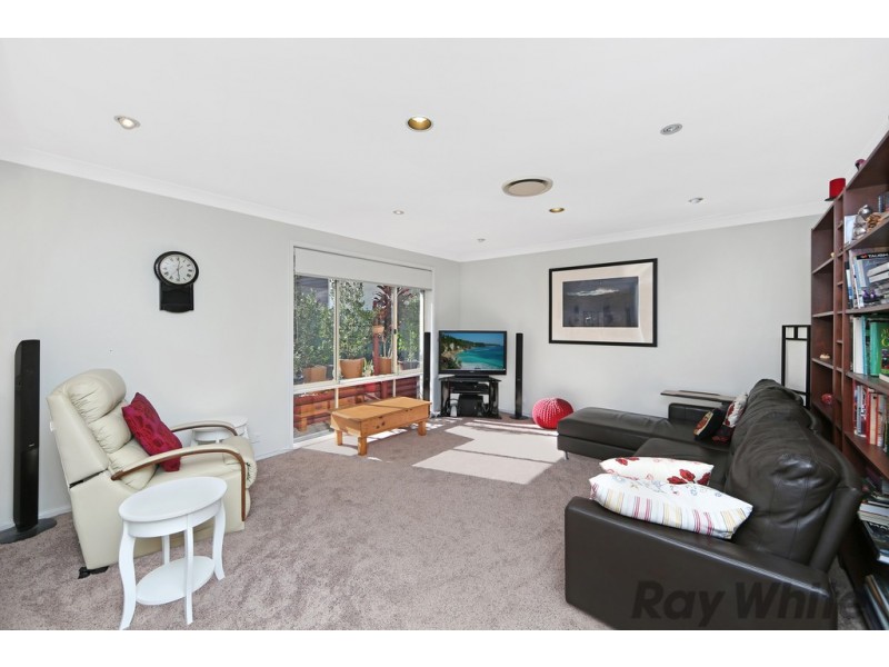 8 Government Road, Summerland Point NSW 2259