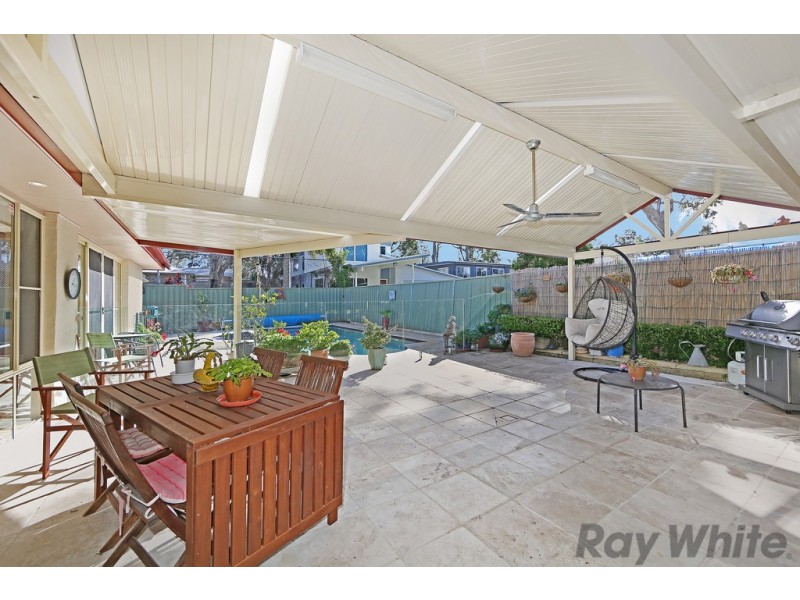 8 Government Road, Summerland Point NSW 2259