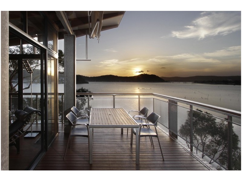 13 Hardys Bay Pde, Killcare NSW 2257