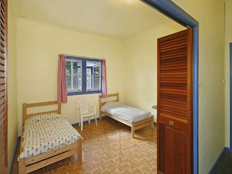 100 Heath Road, Pretty Beach NSW 2257