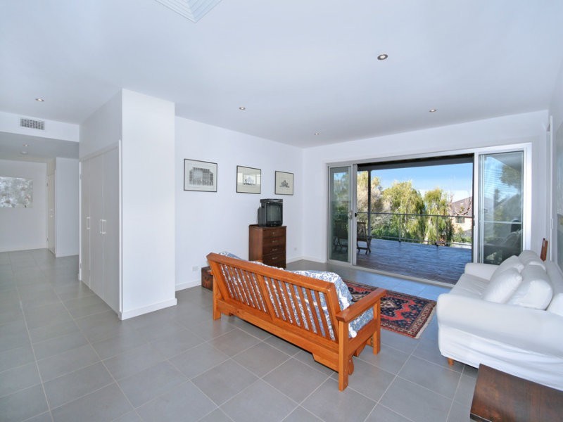 84 Manly View Rd, Killcare Heights NSW 2257