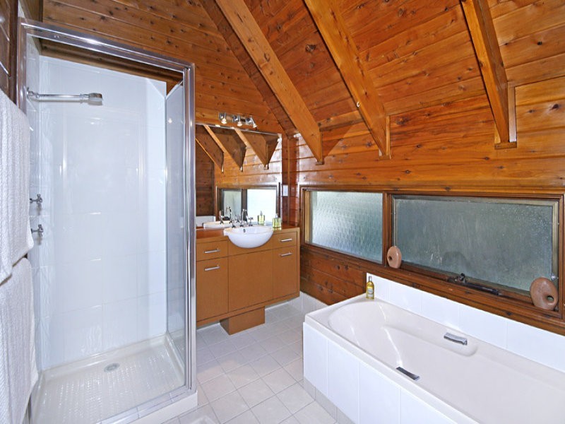 7 Wards Hill Road, Killcare Heights NSW 2257