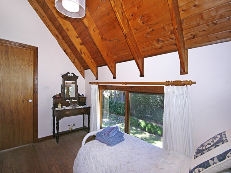 7 Wards Hill Road, Killcare Heights NSW 2257