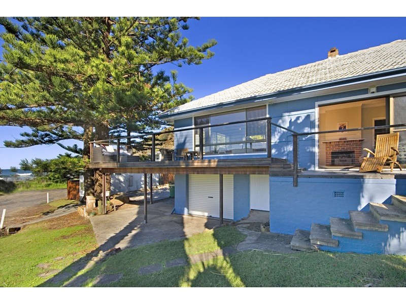 76 Beach Drive, Killcare NSW 2257