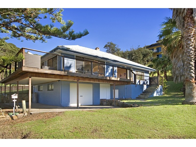 76 Beach Drive, Killcare NSW 2257