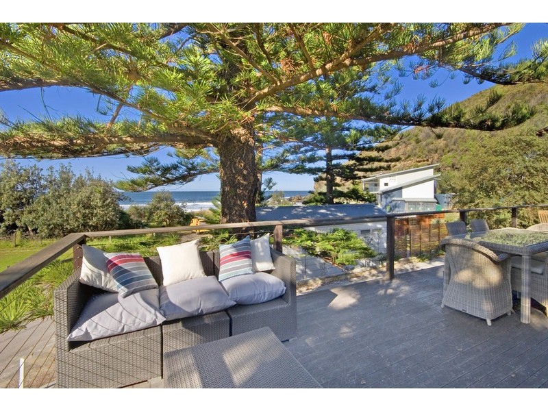 76 Beach Drive, Killcare NSW 2257