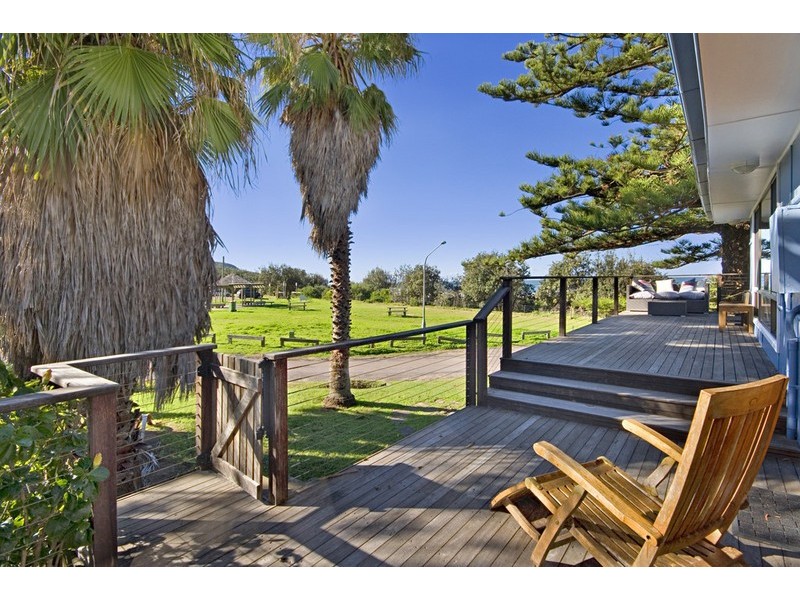 76 Beach Drive, Killcare NSW 2257