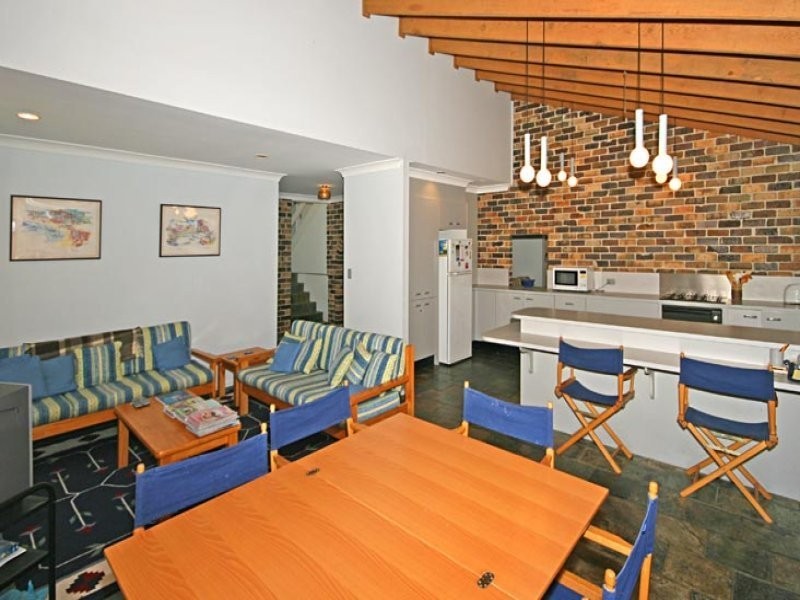 2 Ocean Drive, Macmasters Beach NSW 2251