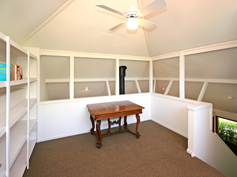 16 Three Points Avenue, Macmasters Beach NSW 2251