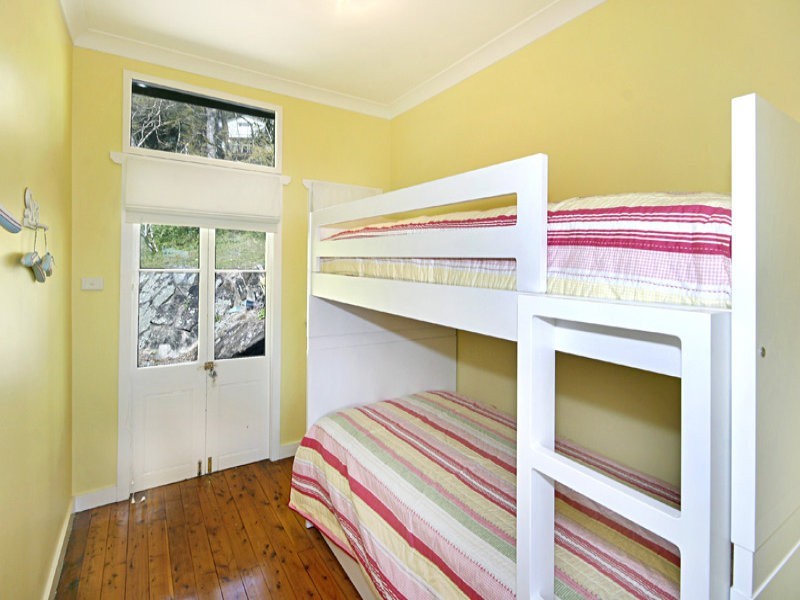 90 Araluen Drive, Hardys Bay NSW 2257
