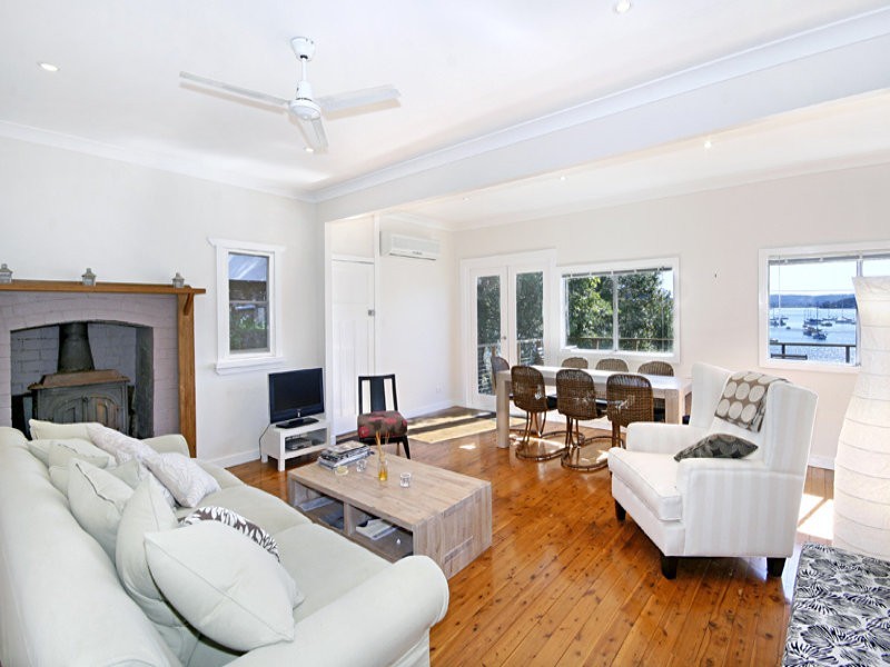 90 Araluen Drive, Hardys Bay NSW 2257