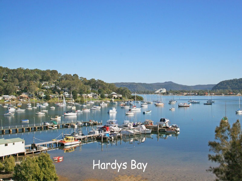 90 Araluen Drive, Hardys Bay NSW 2257