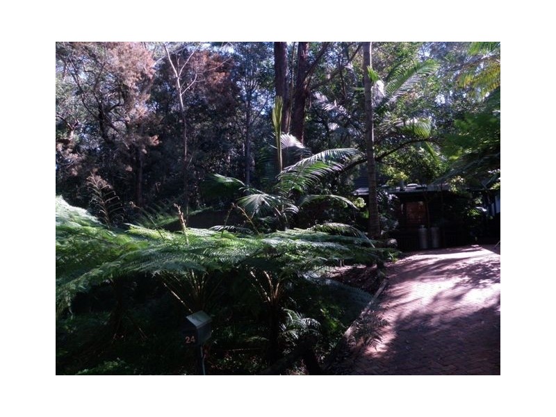 24 Graham Drive, Macmasters Beach NSW 2251