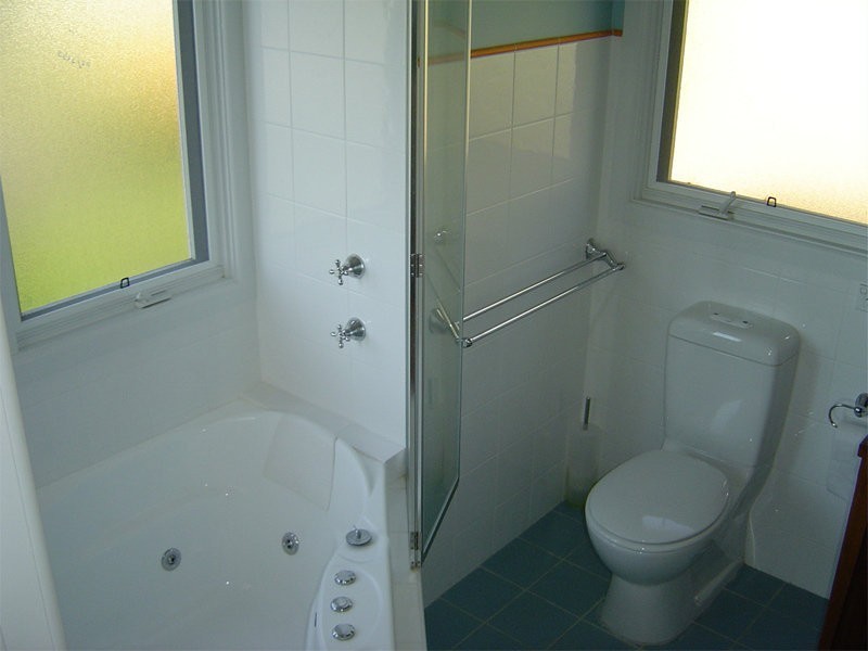 17 Venice Road, Pretty Beach NSW 2257