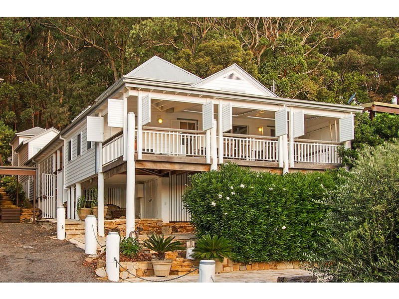 9 Hardys Bay Parade, Hardys Bay NSW 2257