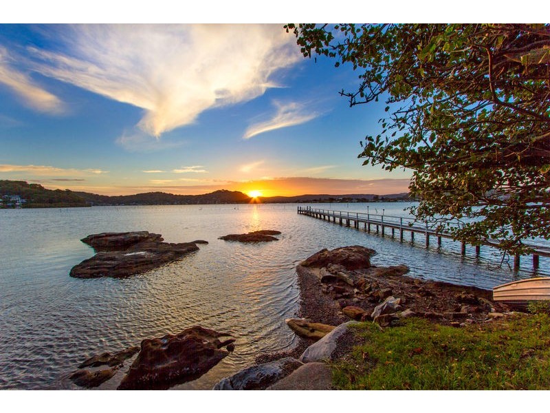 9 Hardys Bay Parade, Hardys Bay NSW 2257