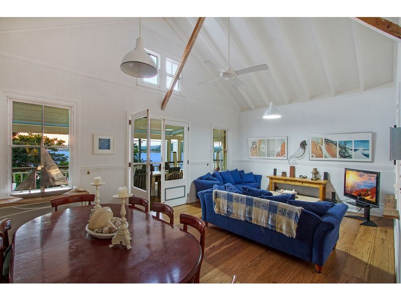 9 Hardys Bay Parade, Hardys Bay NSW 2257