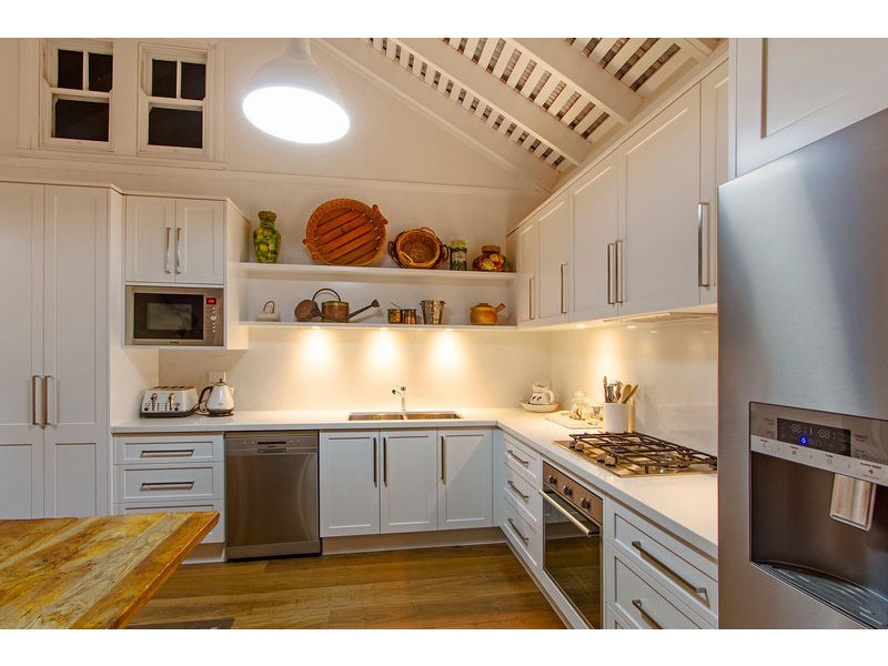 9 Hardys Bay Parade, Hardys Bay NSW 2257