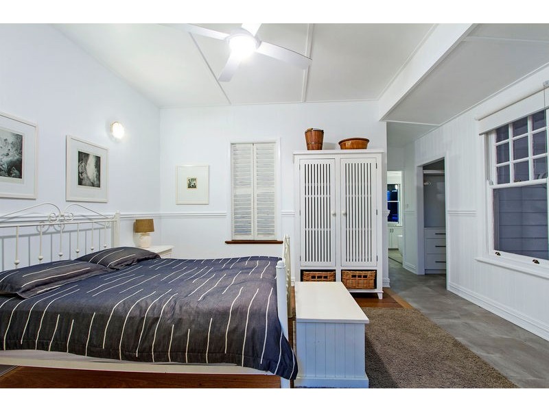 9 Hardys Bay Parade, Hardys Bay NSW 2257