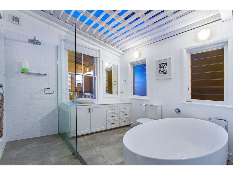 9 Hardys Bay Parade, Hardys Bay NSW 2257