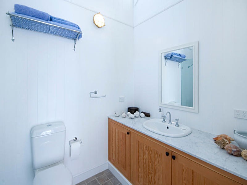 9 Hardys Bay Parade, Hardys Bay NSW 2257