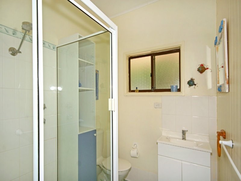 8 Tungarra Parade, Macmasters Beach NSW 2251