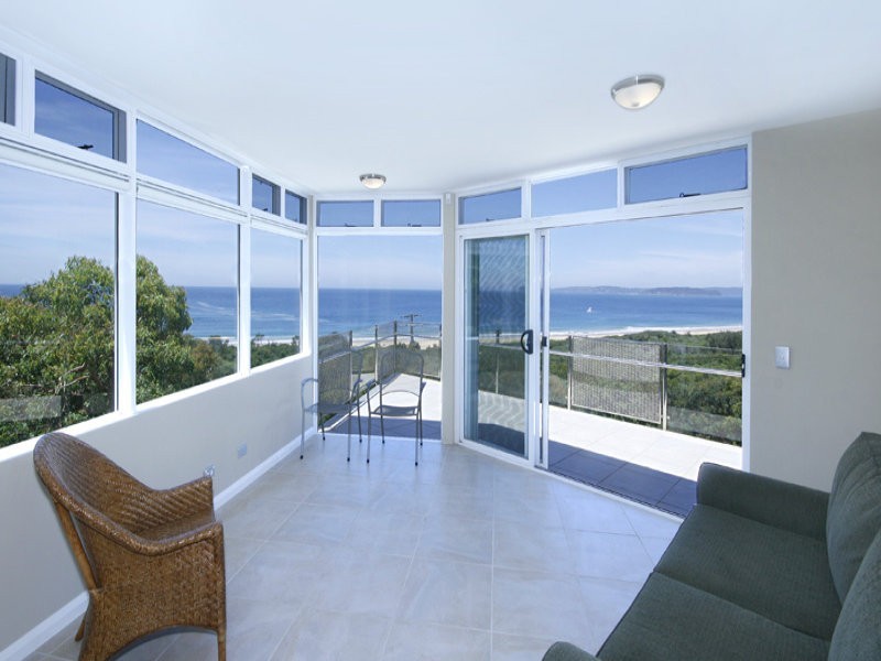 2 Anthony Crescent, Killcare NSW 2257