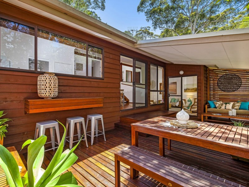 11 Easter Parade, North Avoca NSW 2260